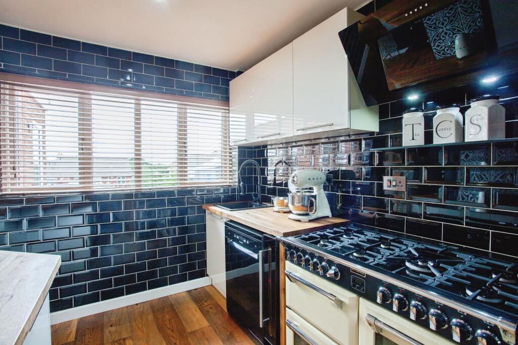 House in Rotherham, Dalton - View 4