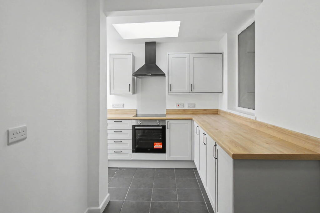 James Street, Trethomas, Caerphilly, CF83 8FY photo 5