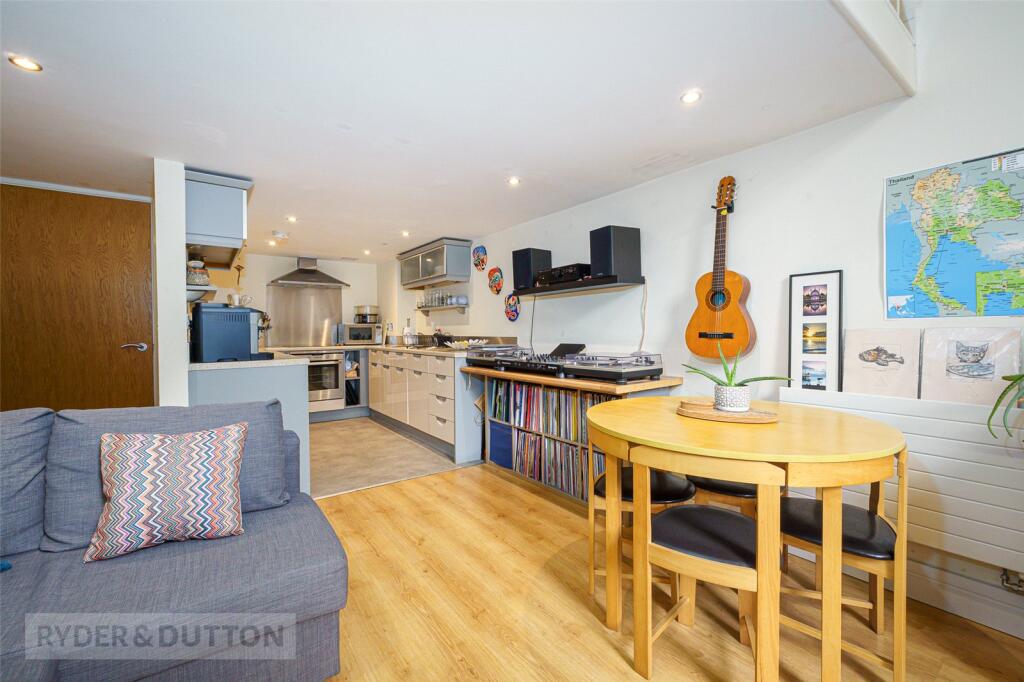 Apartment in Kirklees, West Yorkshire - View 3