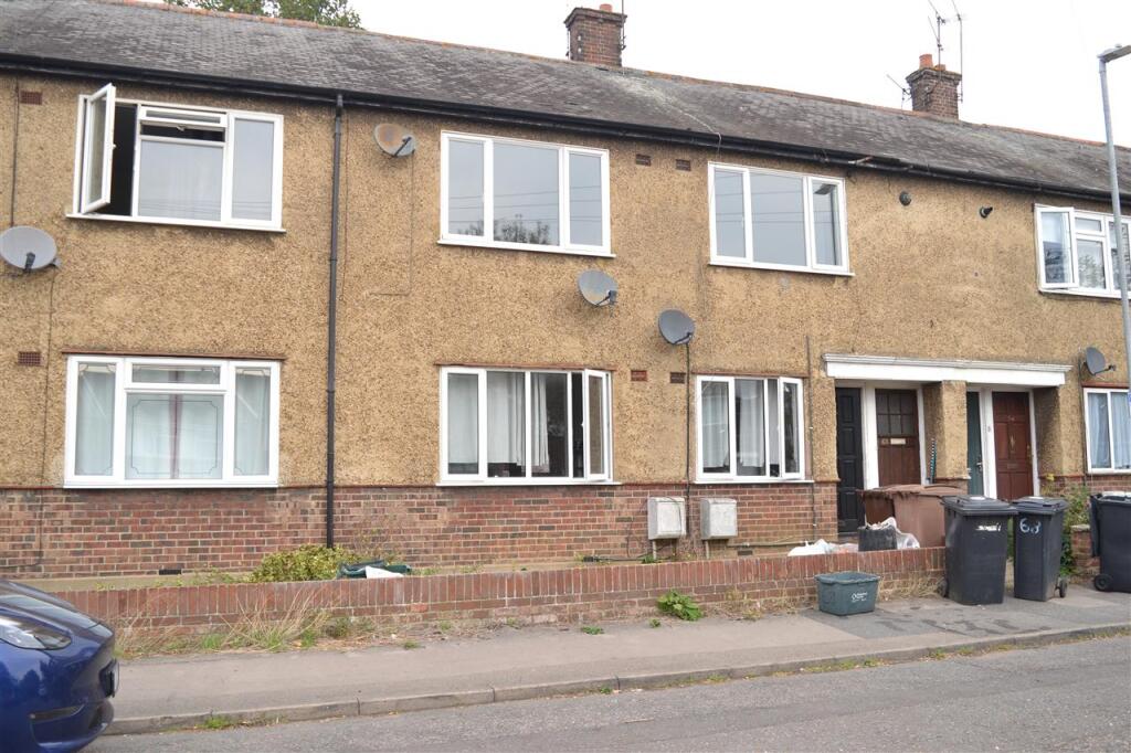 Coval Lane, CM1 photo 2