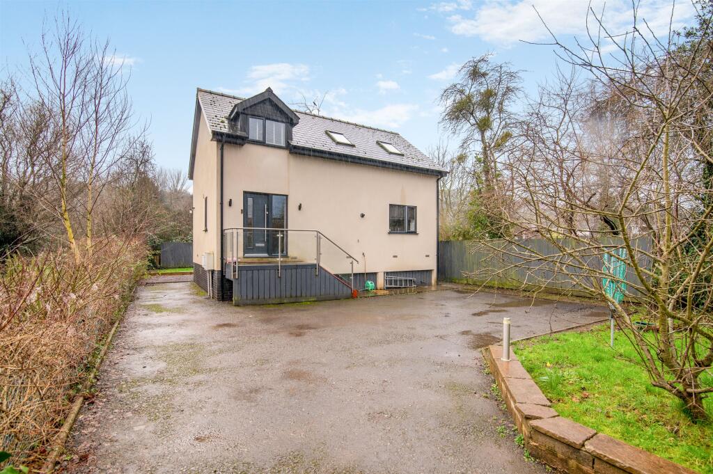 Main image of property: Lockwood Row, Monmouth