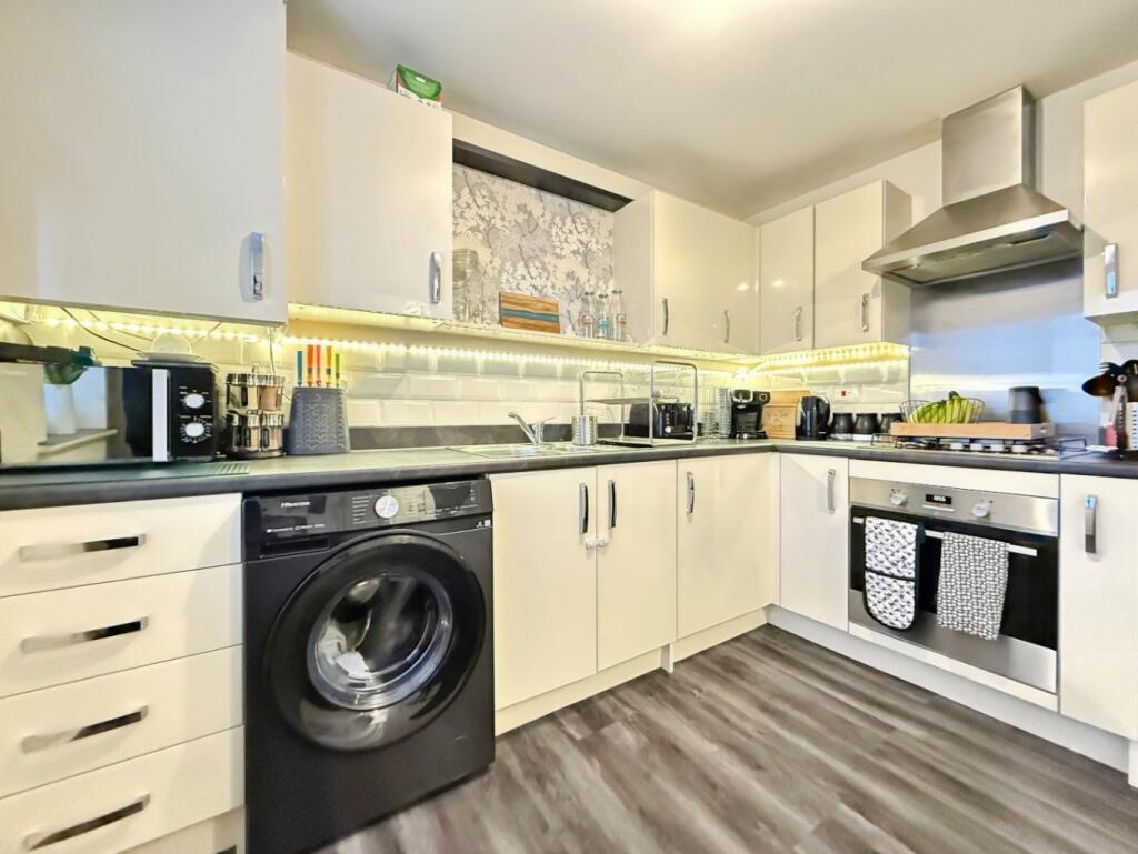House in Llanelli - View 4
