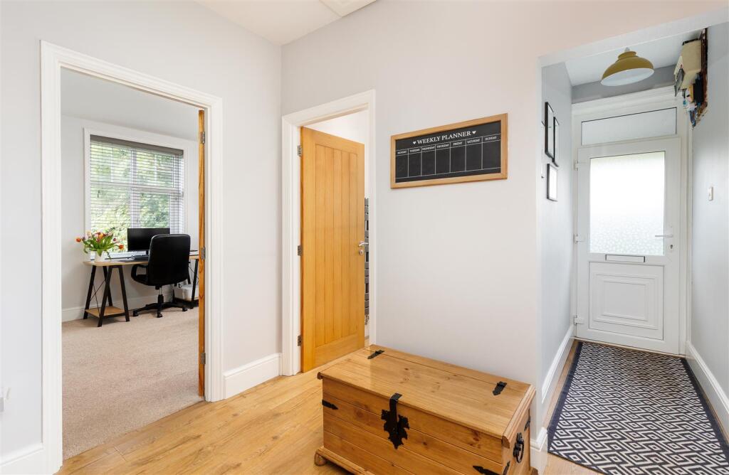 House in Cowes, Somerton, Northwood - View 6