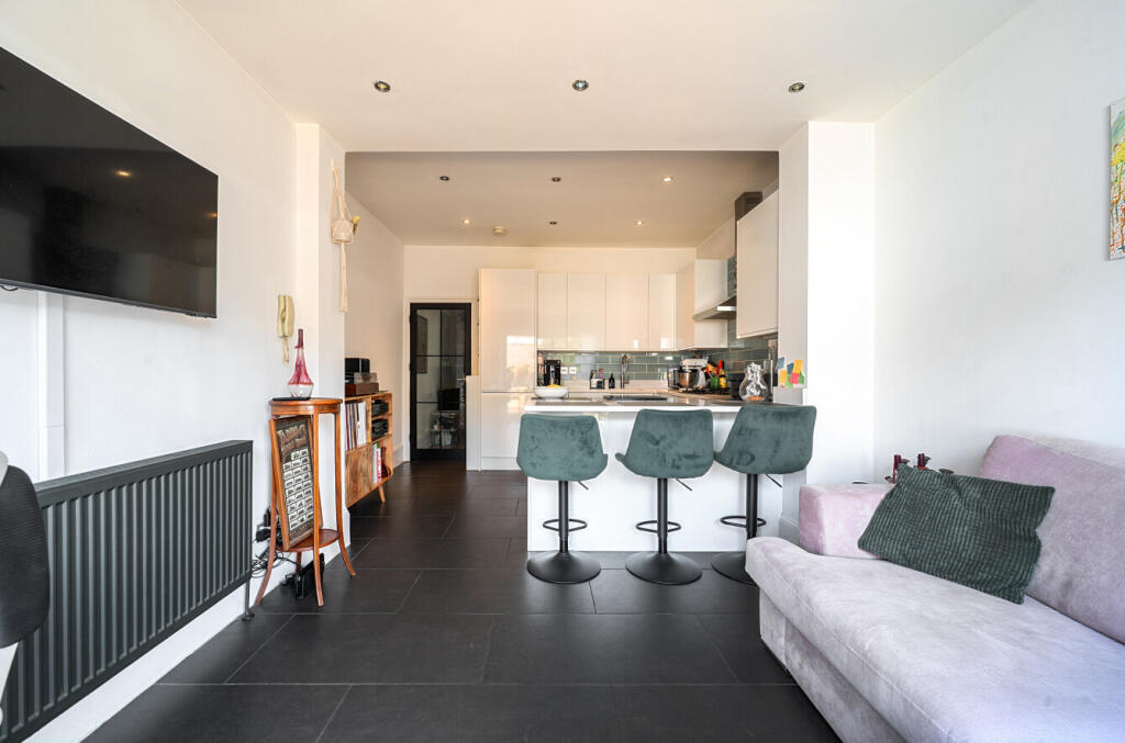 Apartment in London - View 5