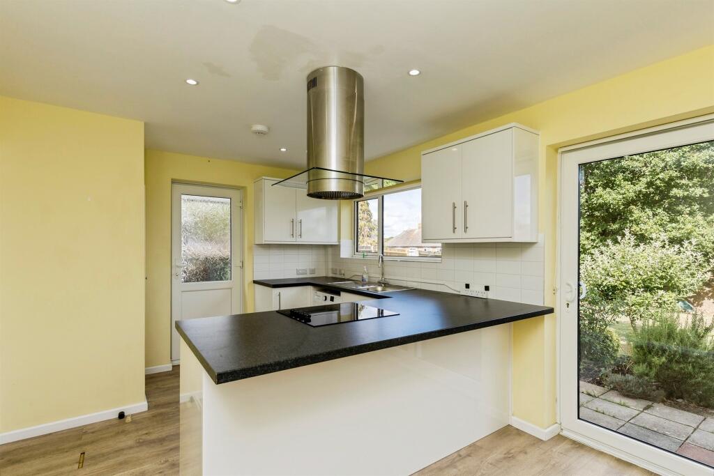House in Burgess Hill, World's End - View 5