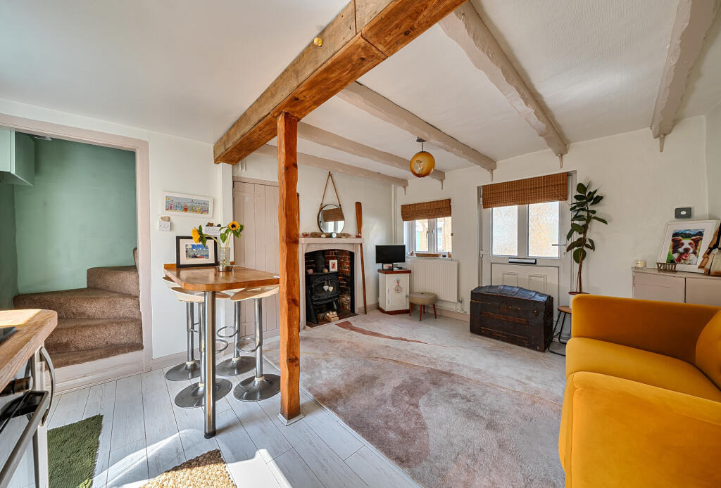House in Sevenoaks, Seal - More