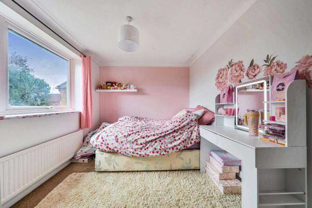 House in Portsmouth - More