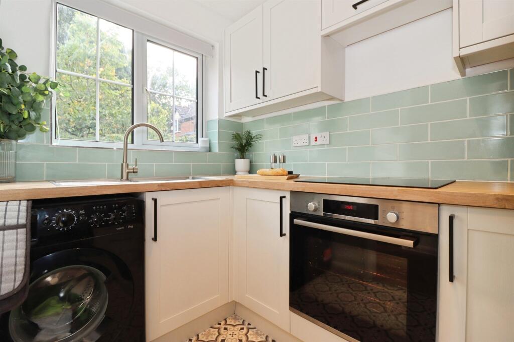 Hay Leaze, Yate, Bristol photo 5