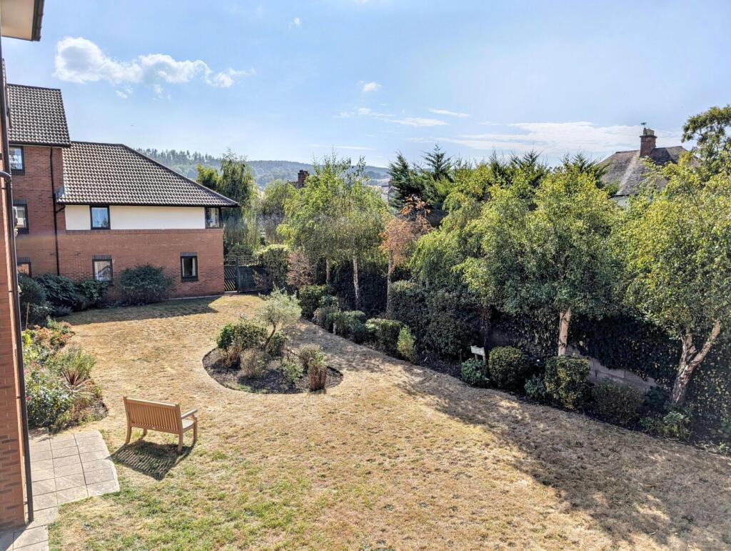 Apartment in Minehead, Somerset - View 4