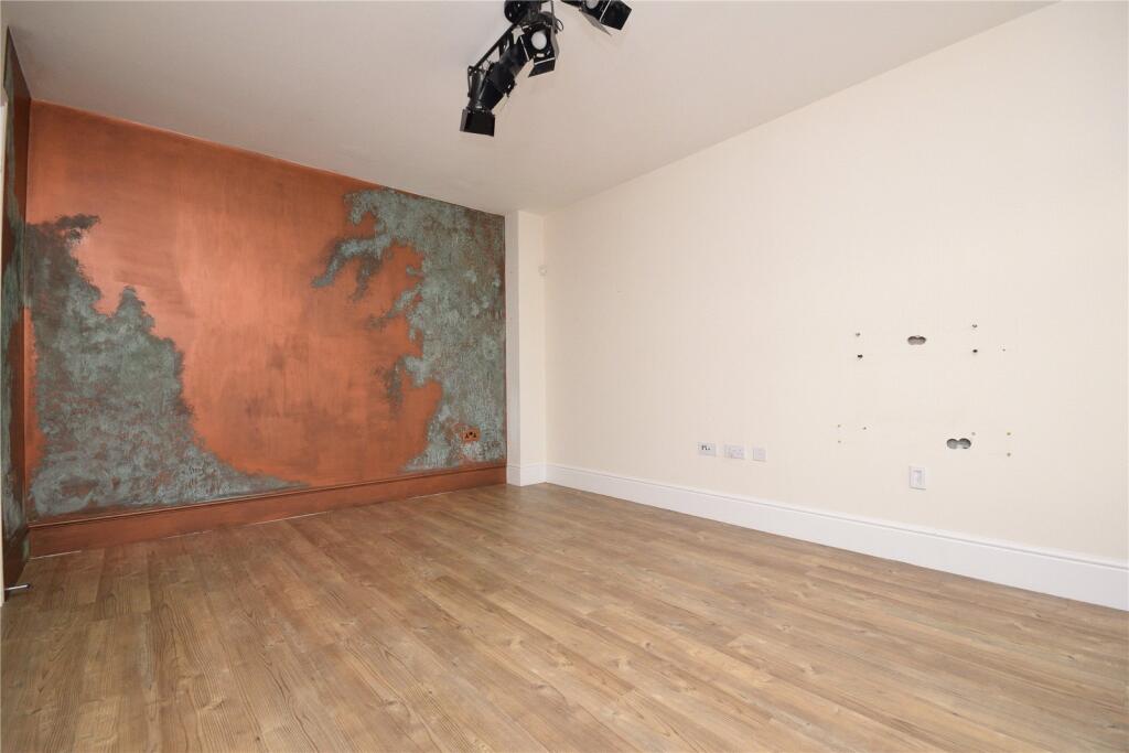 House in Leeds, Morley - View 5