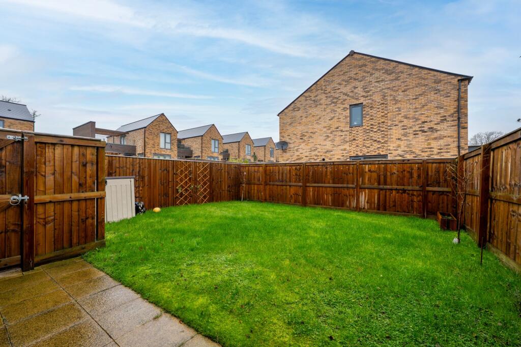 Thruscross Close, Harrogate, HG3 photo 3