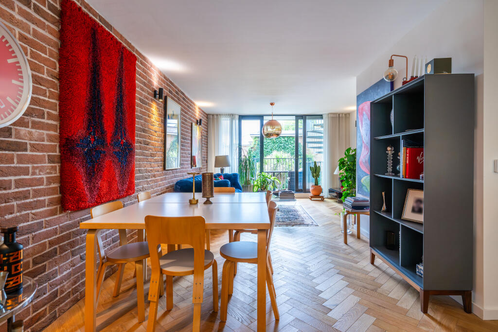 Apartment in London - View 5