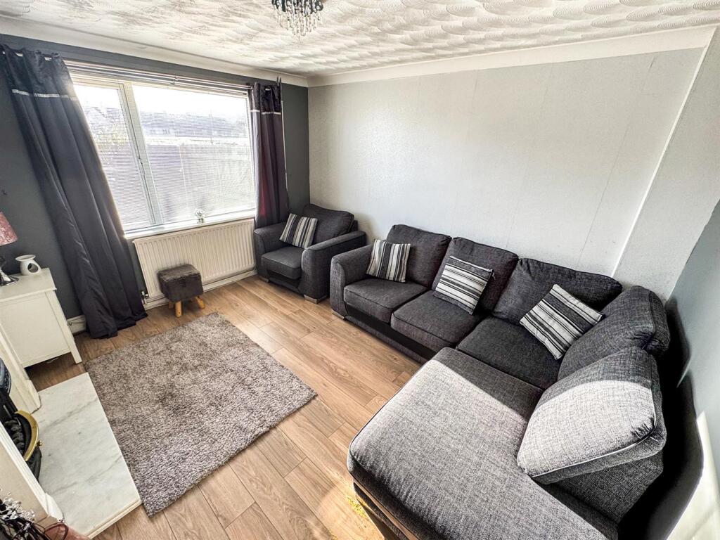 House in Corby, Danesholme - View 2