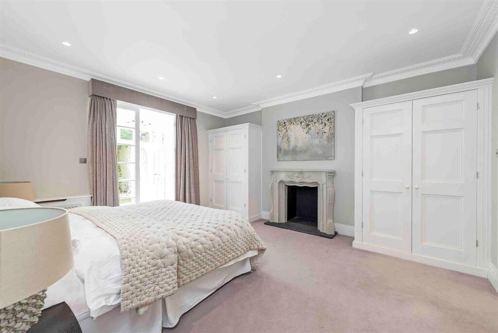 Apartment in London - View 2