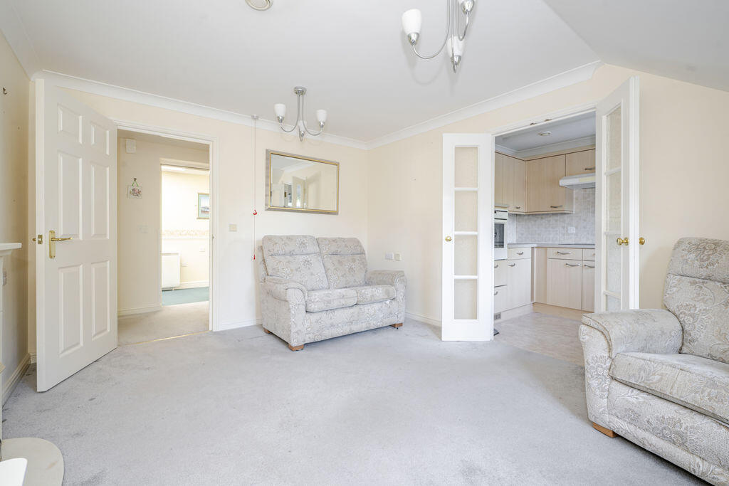 Apartment in Tonbridge - More
