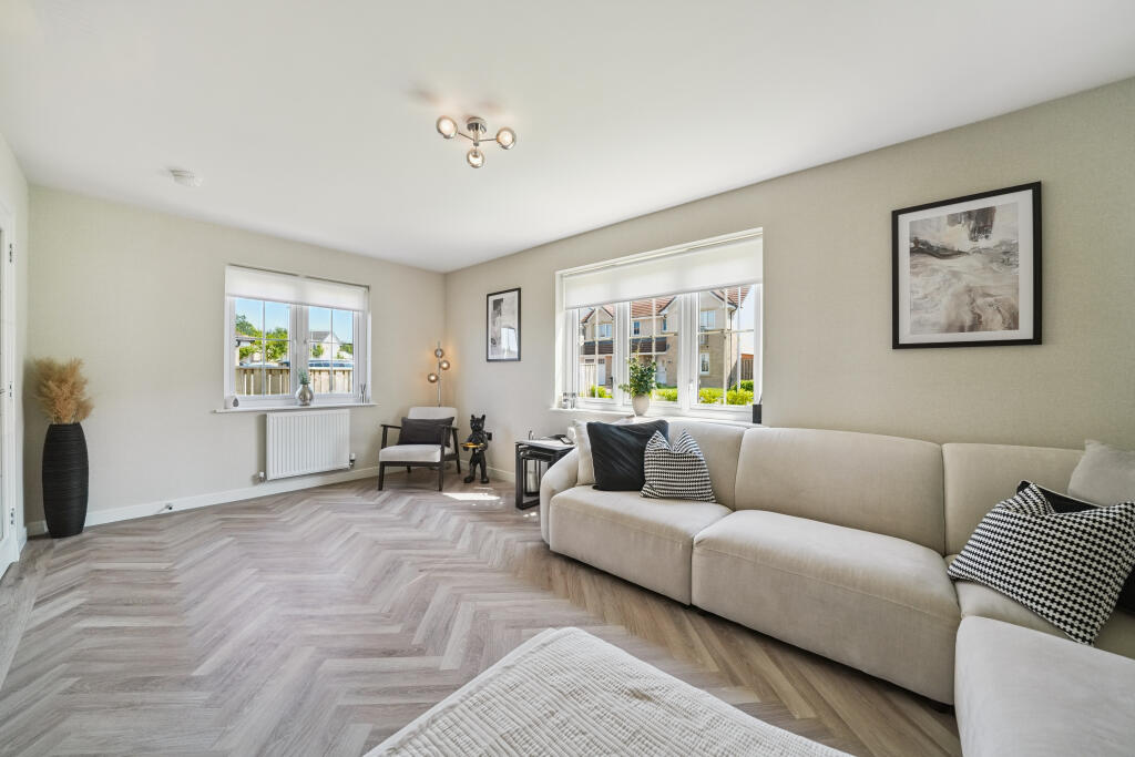 House in East Kilbride, Newlands, Mossneuk - View 3