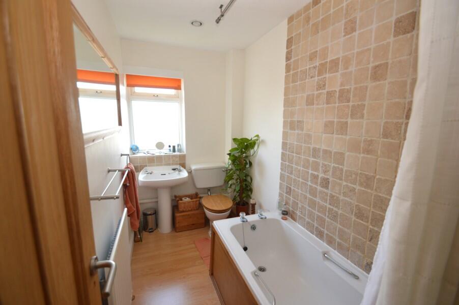Apartment in Slough - View 4
