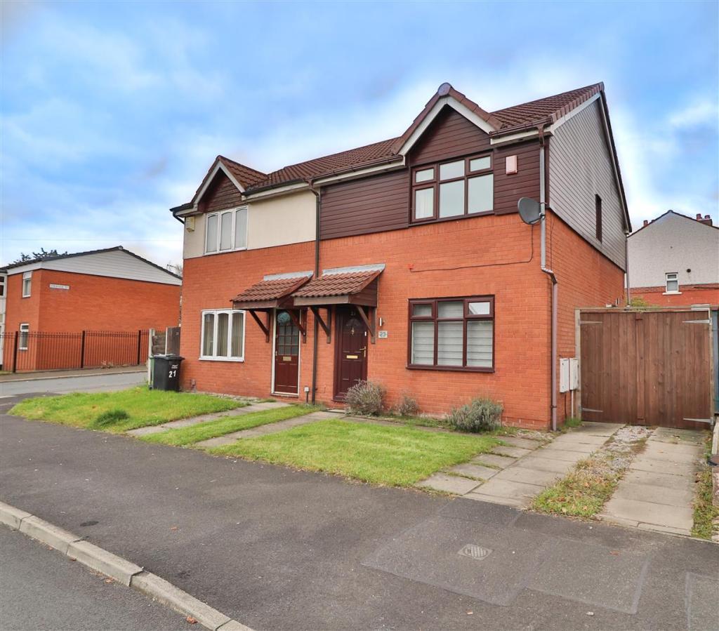 Main image of property: Common Lane, Leigh, WN7 4QW