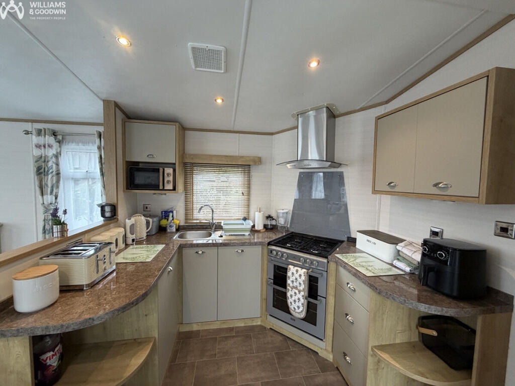 Brynteg Holiday Park, Llanrug, Gwynedd, LL55 photo 4
