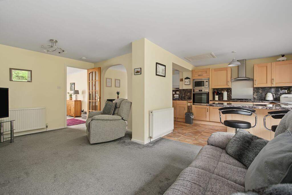 1 Dalmore Way, Irvine, KA11 2BT photo 4