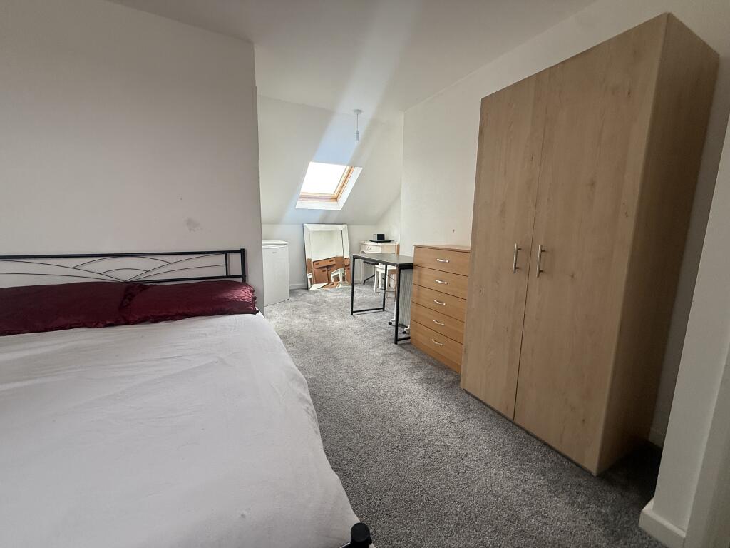 House in Enfield - View 2