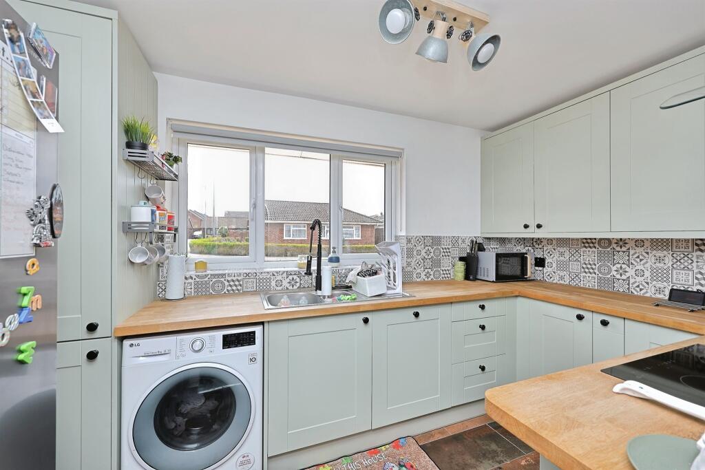 Woodfield, DEREHAM photo 4