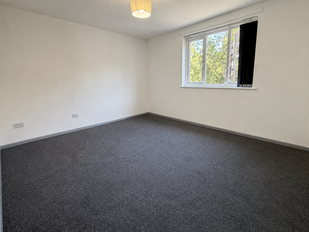Apartment in Bradford - View 3