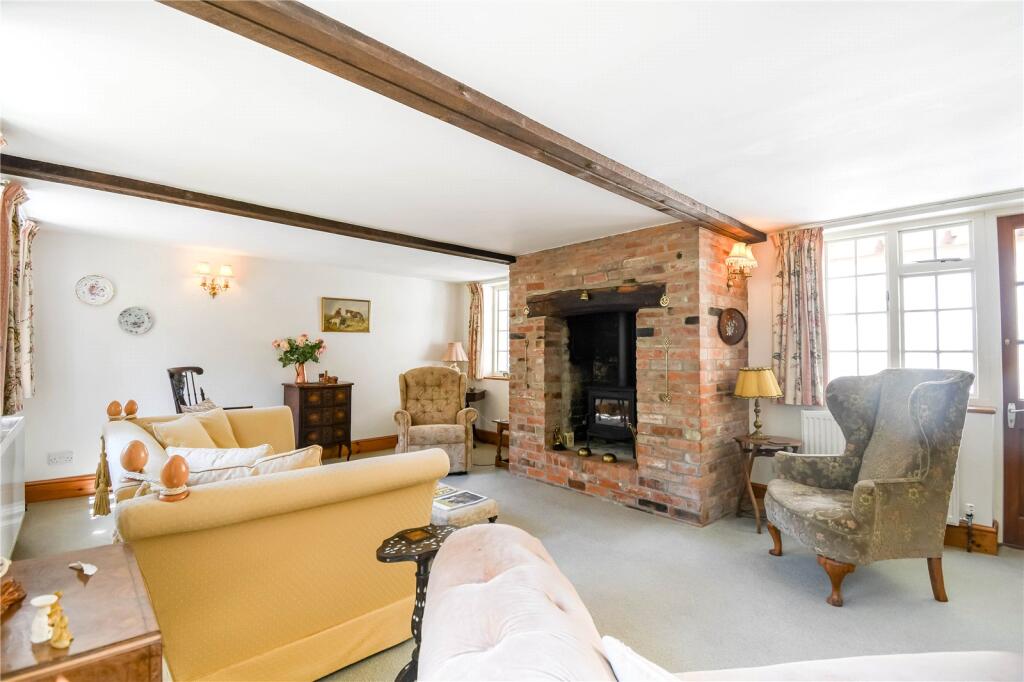 Low Road, Little Cheverell, Devizes, Wiltshire, SN10 photo 3