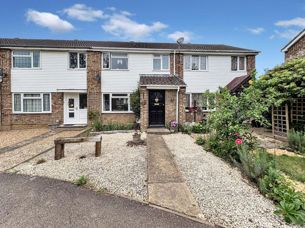 3-bed terraced on Foster Way, Wootton, MK43, £315,000