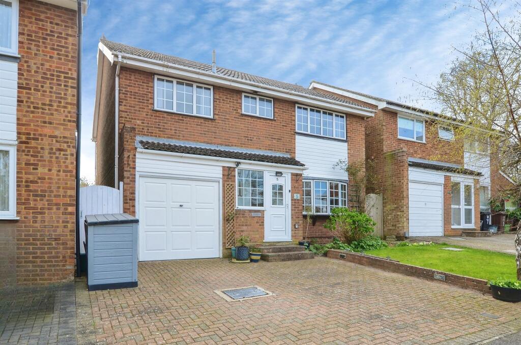 Main image of property: Parva Close, Harpenden