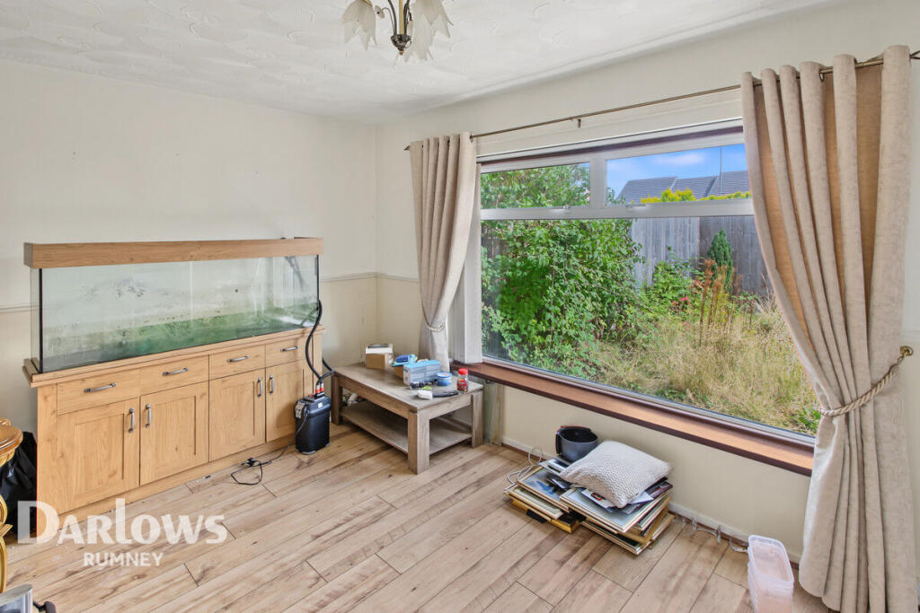House in Cardiff, Trowbridge - View 4