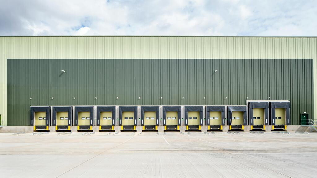Horizon 7 docks yard.jpg