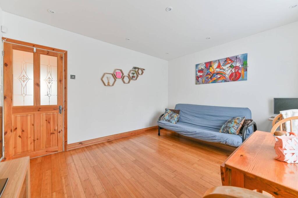 Main image of property: South Norwood Hill, Norwood, London, SE25