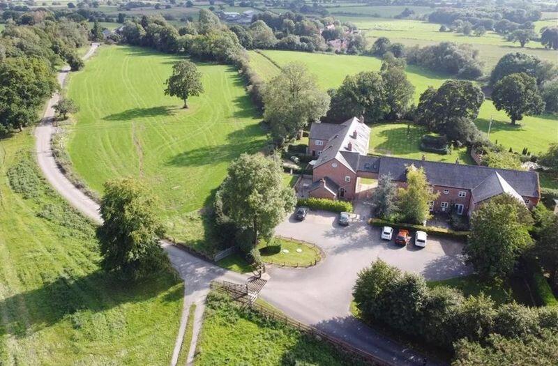 Holly Cottage, Warmingham Grange Lane, Warmingham, Near Sandbach photo 2