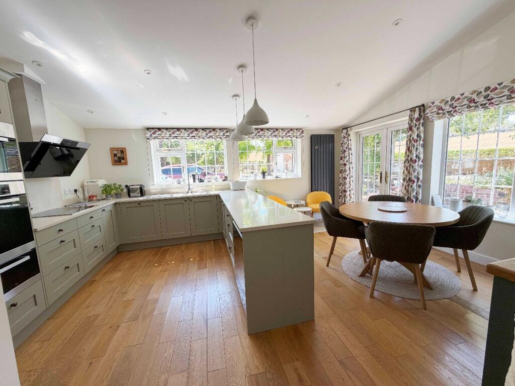 House in Warwick, Offchurch - View 5