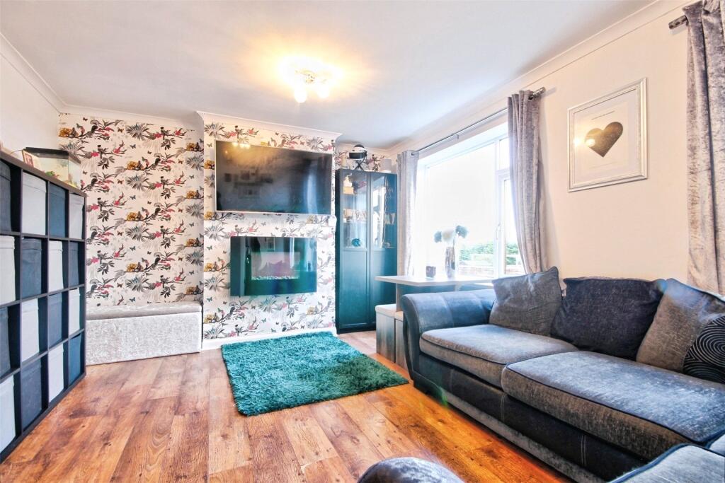 Hawthorn Close, Kimblesworth, Chester Le Street, DH2 photo 4