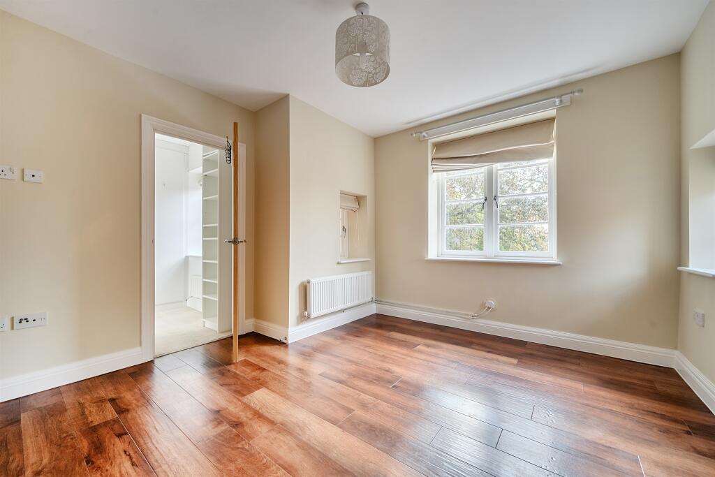 House in Slough, Windsor and Maidenhead - More