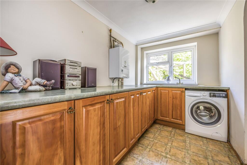 St Catherines Way, Fareham, PO16 photo 4