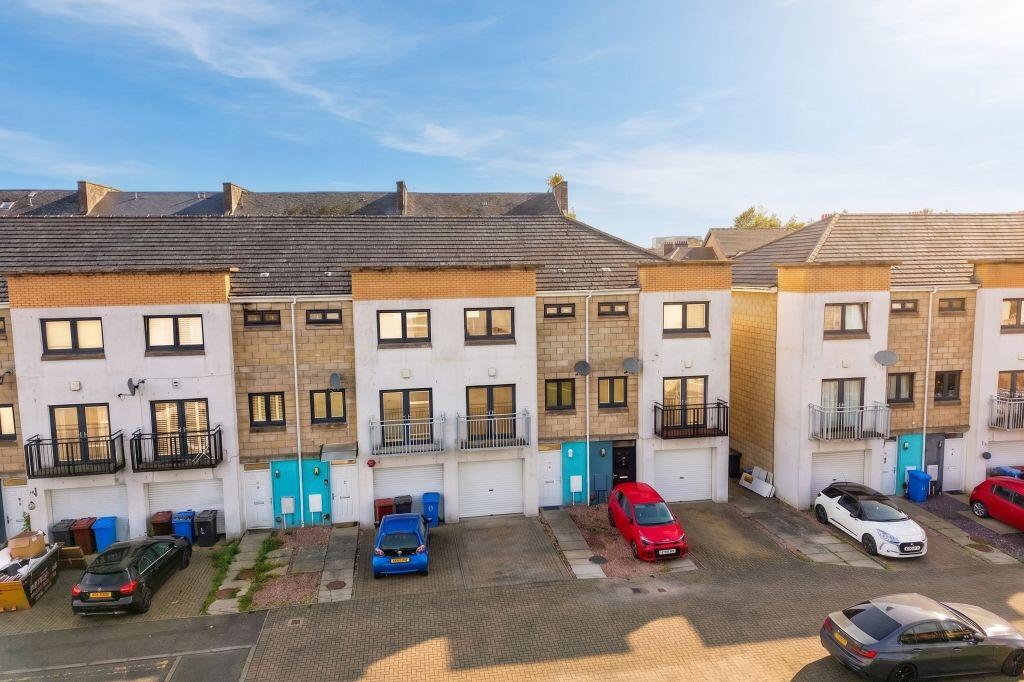 Main image of property: 18 West Court, Dundee, DD3 6QB