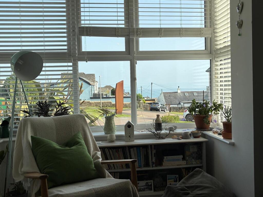 Crompton Way, Ogmore-By-Sea photo 4