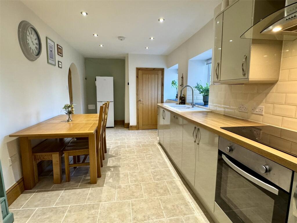 Southfields, Horton Cross, Ilminster, Somerset, TA19 photo 3