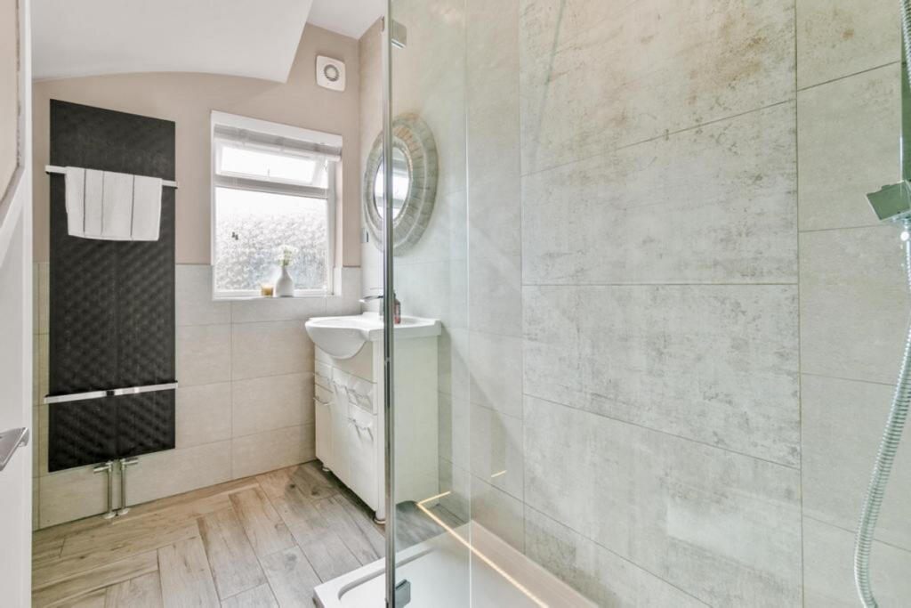 House in Glasgow, High Balornock, Balornock - More