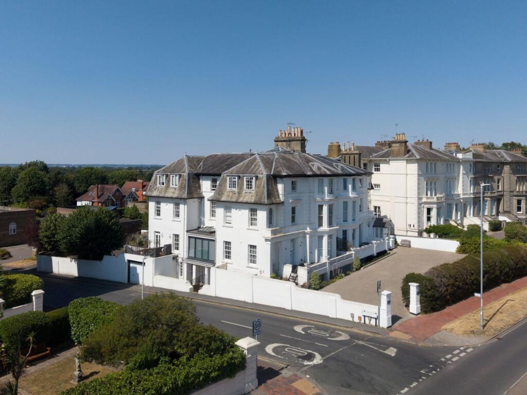 Main image of property: Mount Ephraim, Tunbridge Wells, TN4