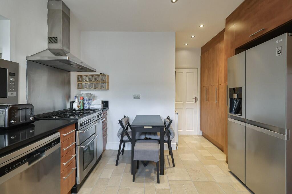 Main image of property: Sussex Gardens, Hyde Park, W2