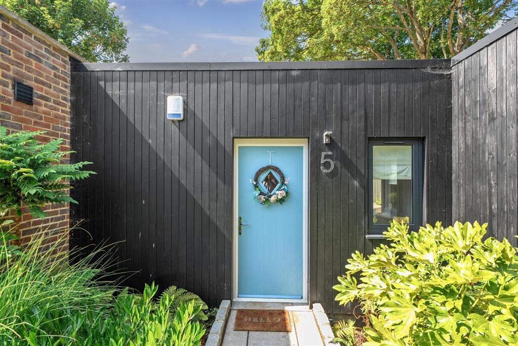 Main image of property: 158 Foxley Lane, Purley