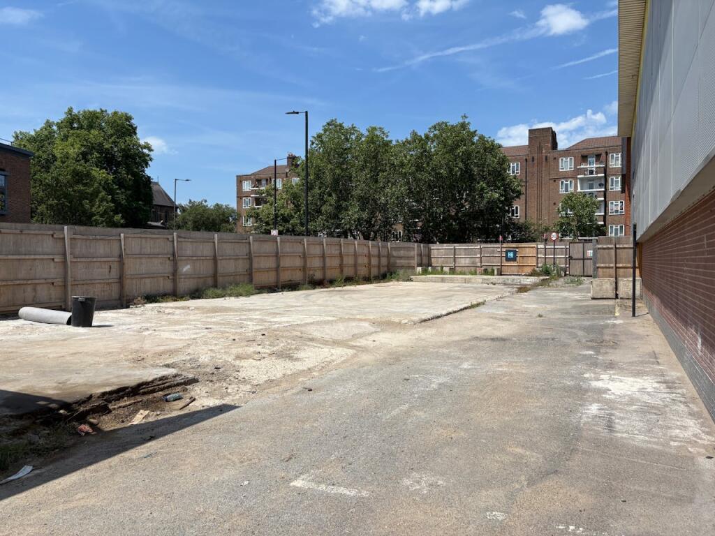Main image of property: 301-303 Kennington Lane, SE11 5RQ, 346 Kennington Lane, London, SE11 5HY
