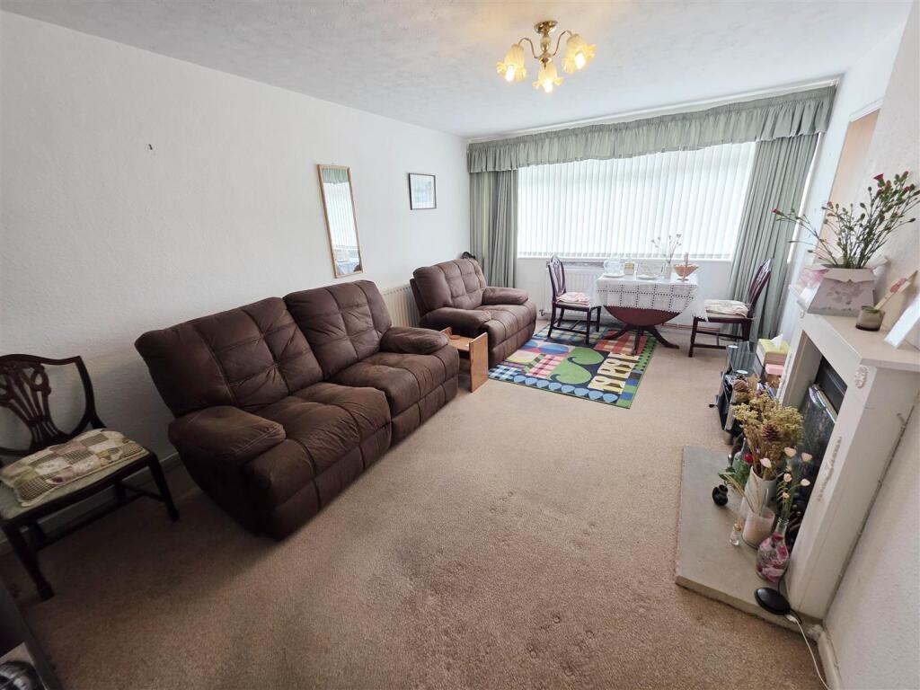 Pilmoor Close, Richmond photo 3