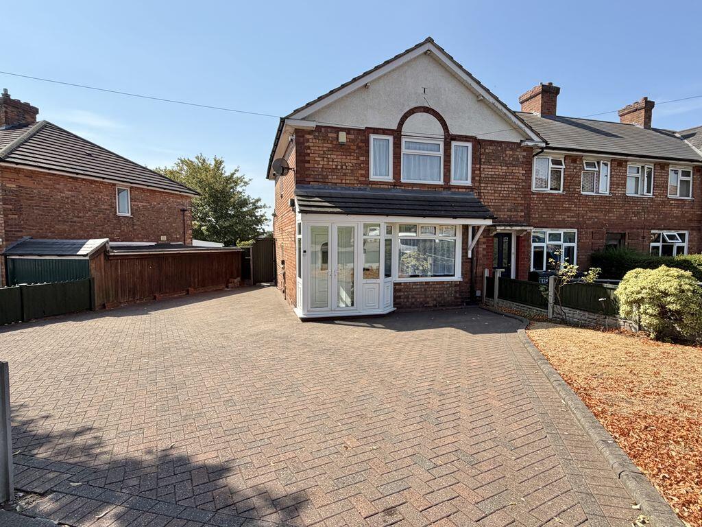 3-bed terraced on Hartley Road, Kingstanding, Birmingham B44 0RD, £220,000