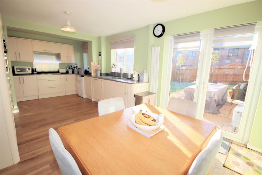Russell Road, Toddington, Dunstable photo 3