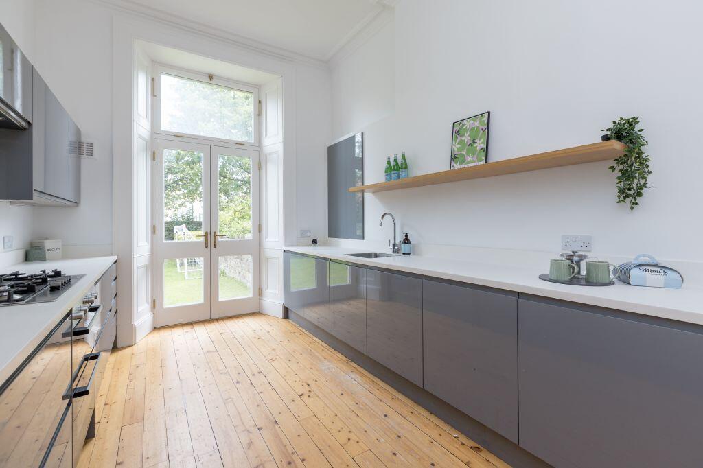 Apartment in Edinburgh - View 5
